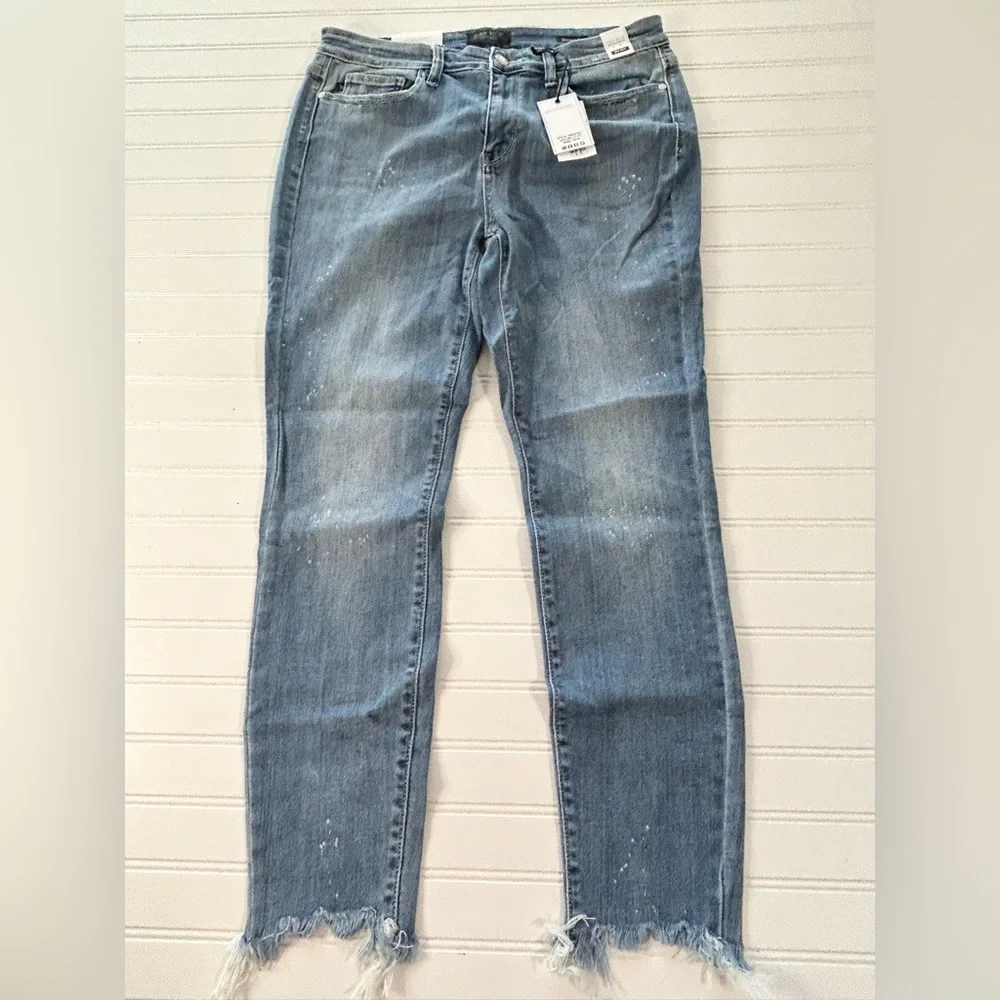 NWT Judy Blue Bleach Splash Mid Rise Shark Bite Skinny Jeans - Picture 7 of 14
